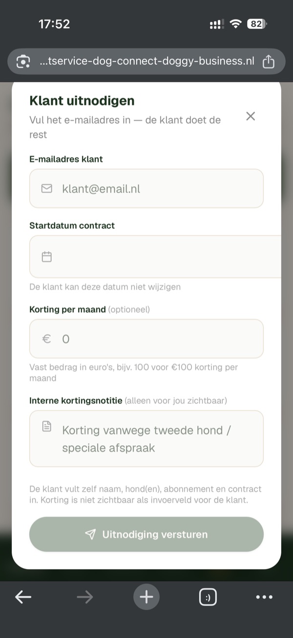 Een nieuwe klant uitnodigen met alleen een e-mailadres